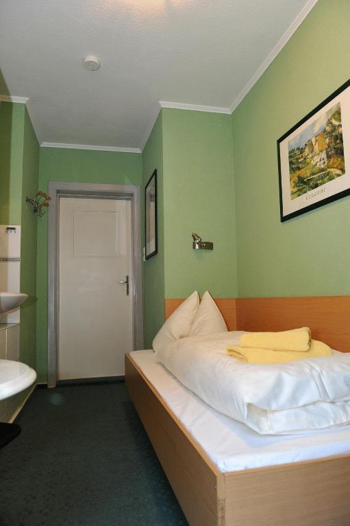 Hotel-Pension Haus Neustadt Bremen Kamer foto